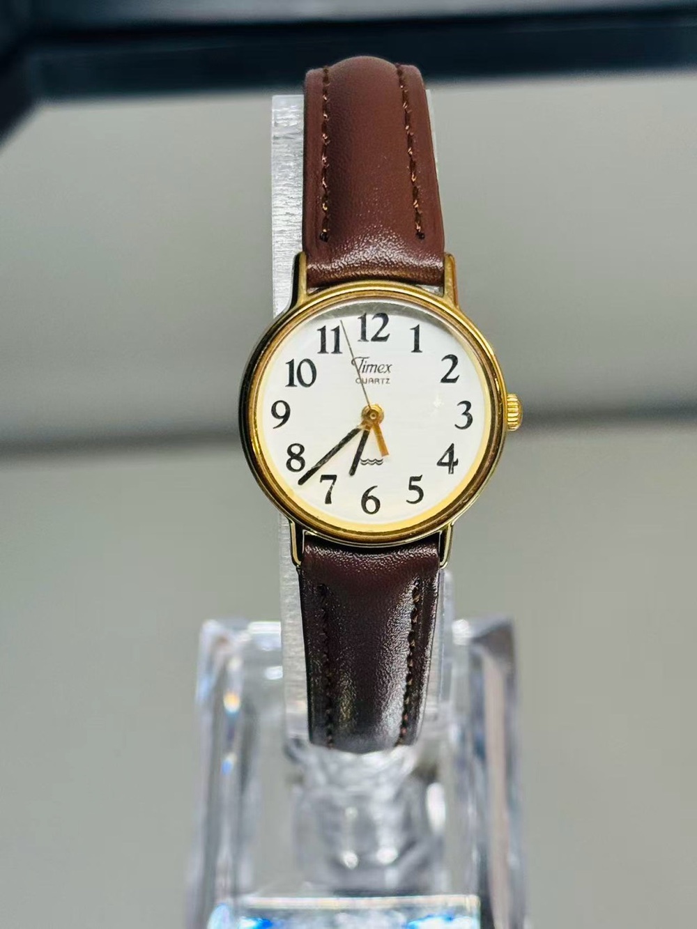 Vintage Timex Women’s Quartz Watch Gold Tone 22mm White Dial New Battery Runs